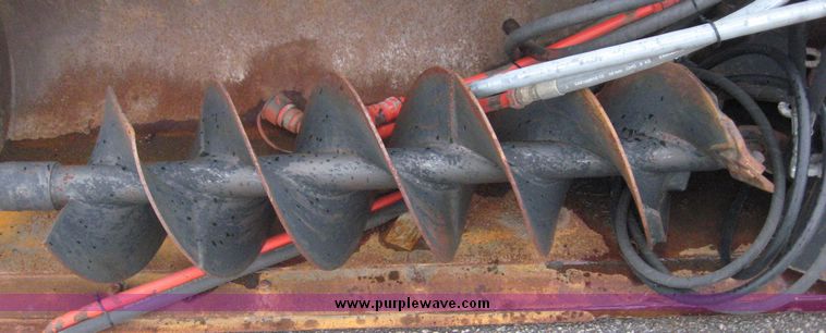 image for item 8573 1996 Ford 555D backhoe