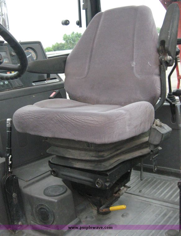 image for item 8573 1996 Ford 555D backhoe