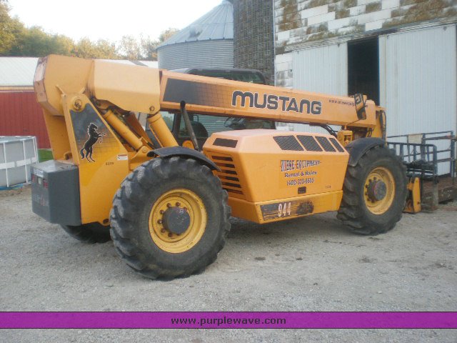 image for item 1100 2003 Mustang 944 telehandler