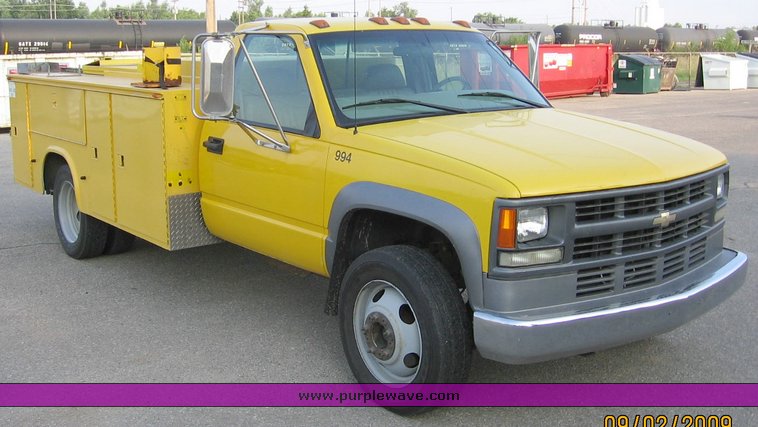 image for item 1200 1999 Chevrolet C3500-HD with service bed
