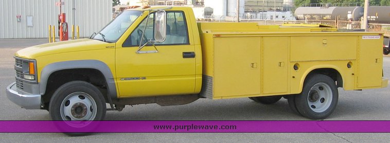image for item 1200 1999 Chevrolet C3500-HD with service bed