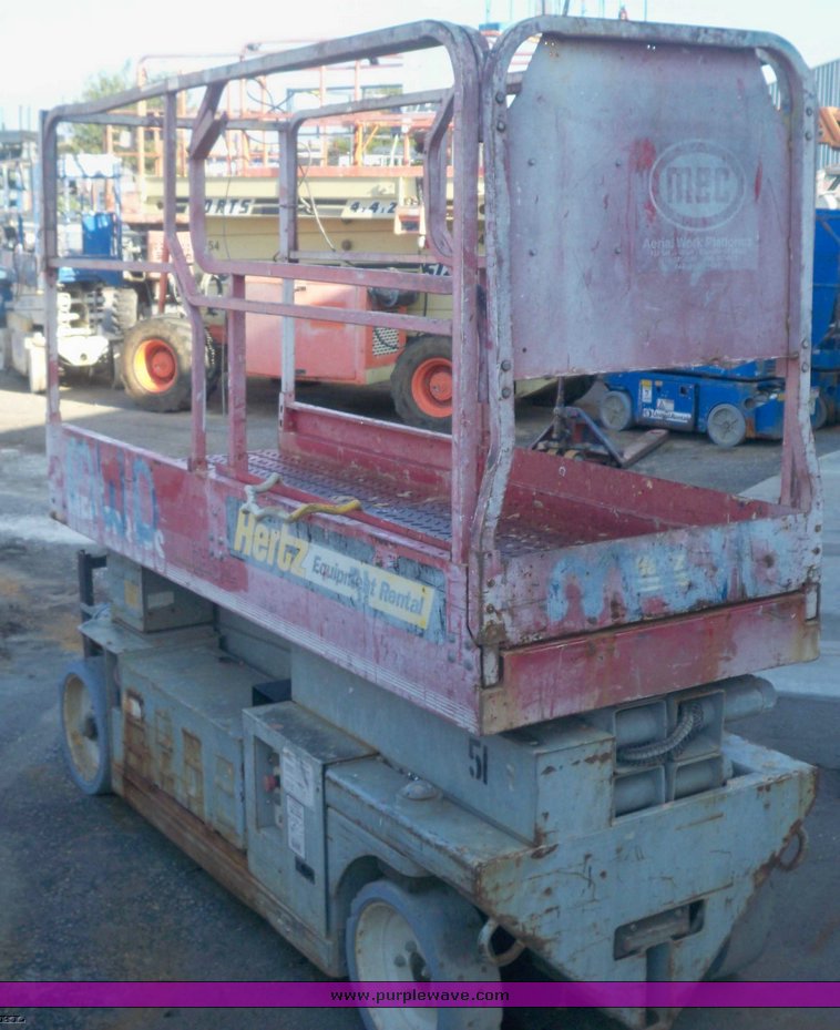 image for item 3420 1998 Mec 2033ES man lift