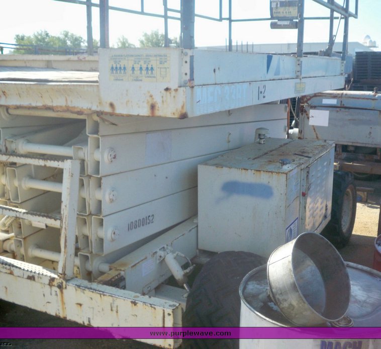 image for item 3425 Mec 33RT all terrain manlift