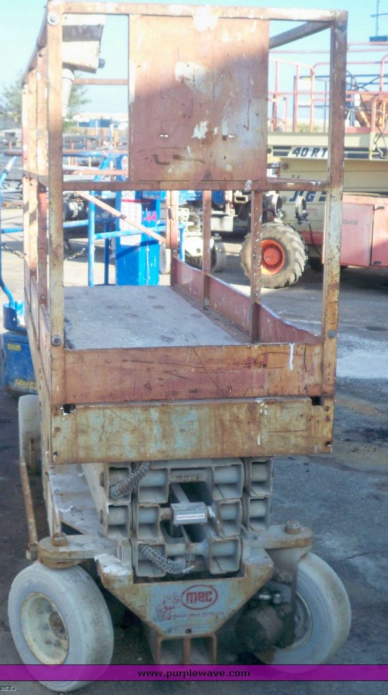 image for item 3426 Mec 2034HT man lift