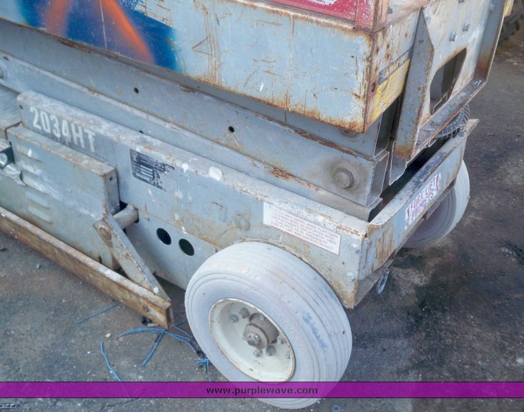 image for item 3426 Mec 2034HT man lift