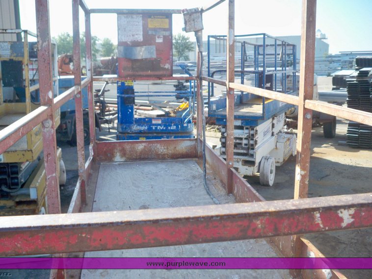 image for item 3426 Mec 2034HT man lift