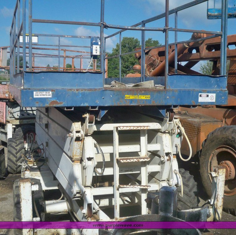 image for item 3427 Mark Lift MT40G all terrain manlift