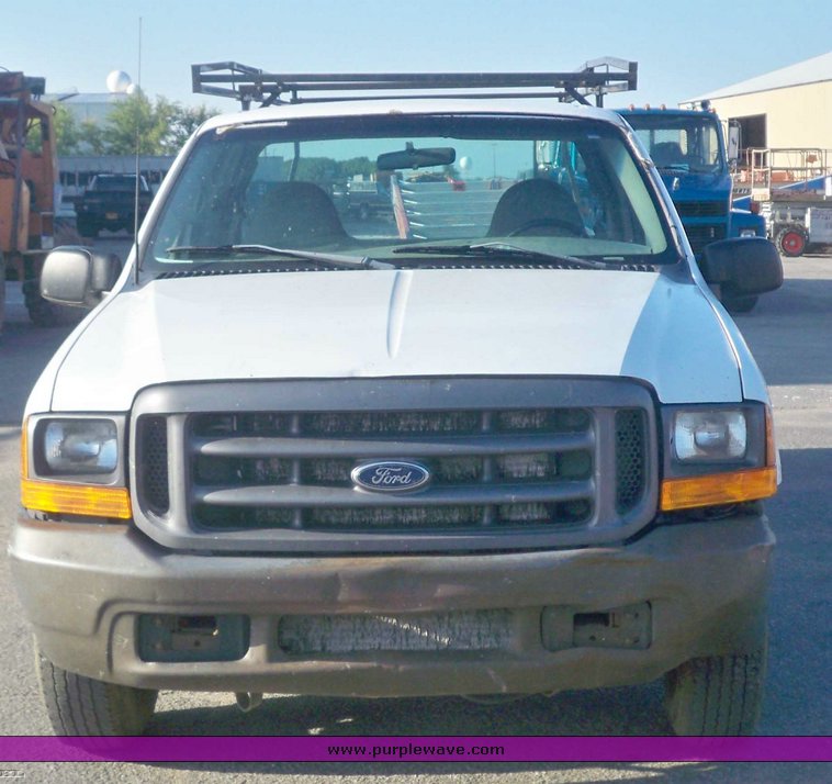 image for item 3428 1999 Ford F250 Super Duty pickup truck