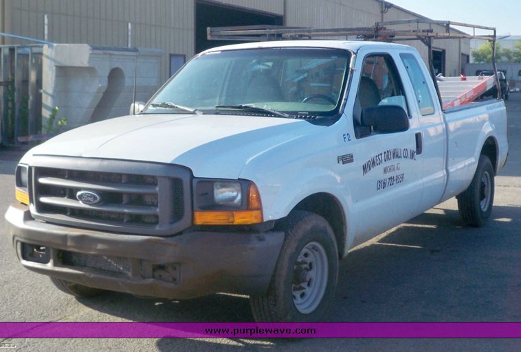 image for item 3428 1999 Ford F250 Super Duty pickup truck