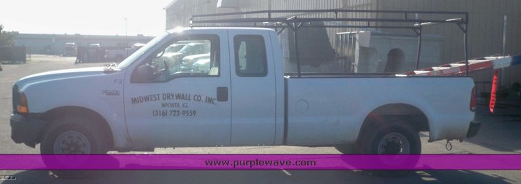 image for item 3428 1999 Ford F250 Super Duty pickup truck