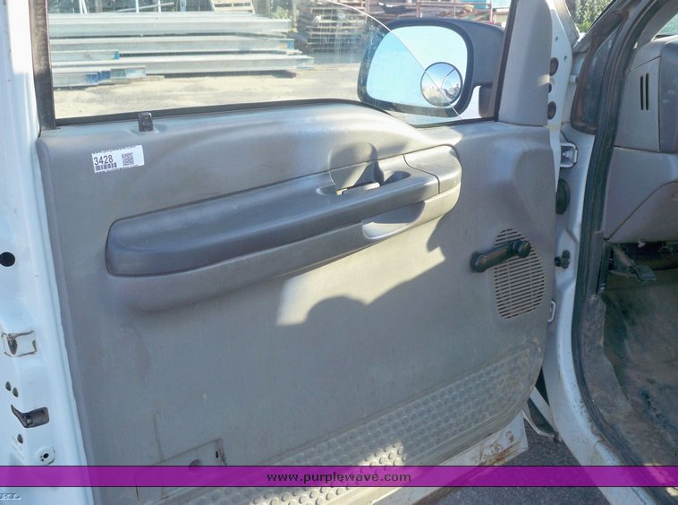 image for item 3428 1999 Ford F250 Super Duty pickup truck