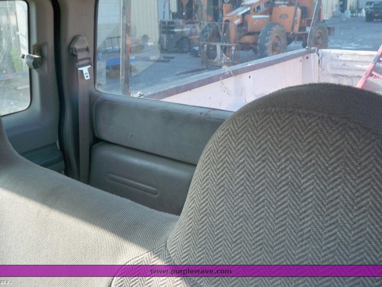 image for item 3428 1999 Ford F250 Super Duty pickup truck