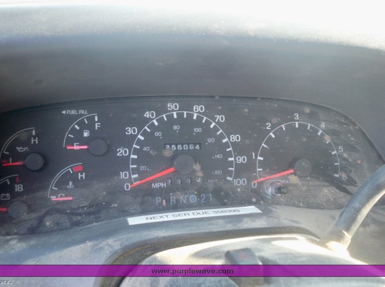 image for item 3428 1999 Ford F250 Super Duty pickup truck