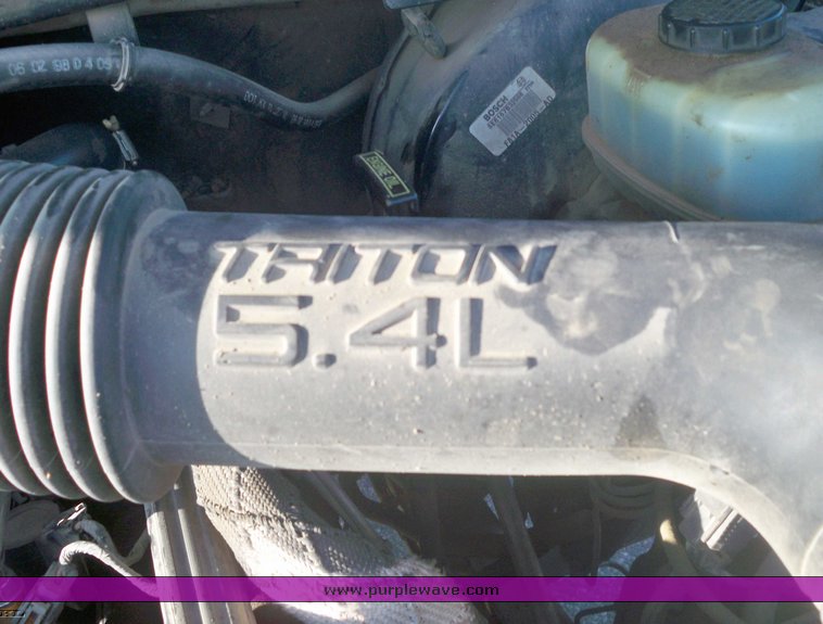 image for item 3428 1999 Ford F250 Super Duty pickup truck