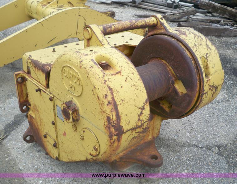 image for item 3444 Carco 80PS F1110 winch