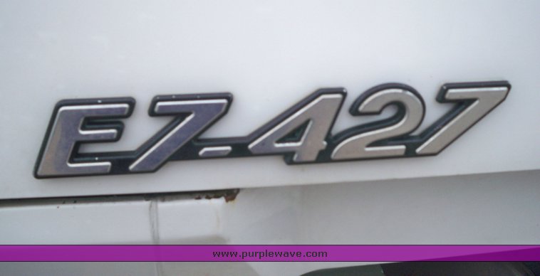 image for item 3445 1995 Mack CL713