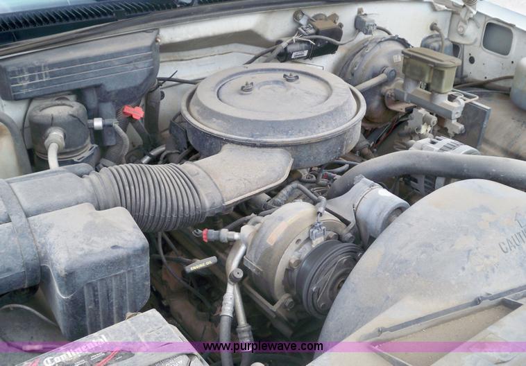 image for item 3446 1994 Chevrolet C2500