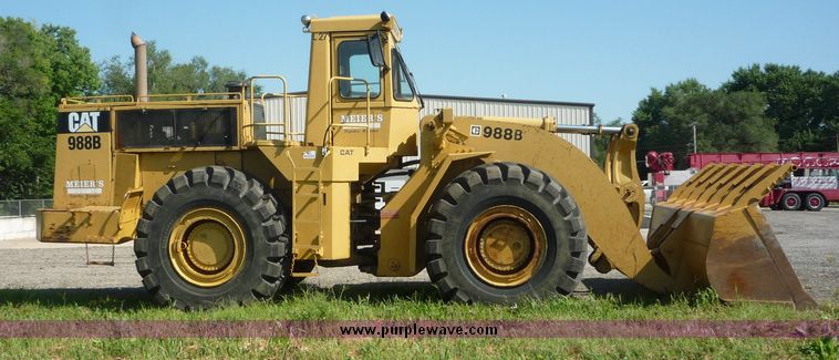 image for item 4031 1984 Caterpillar 988B wheel loader