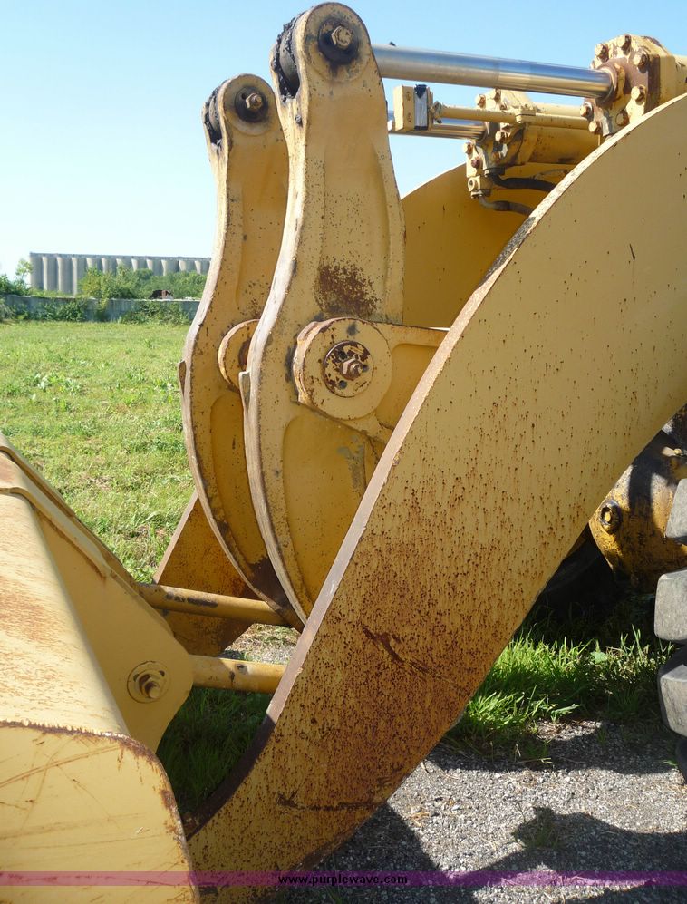 image for item 4031 1984 Caterpillar 988B wheel loader
