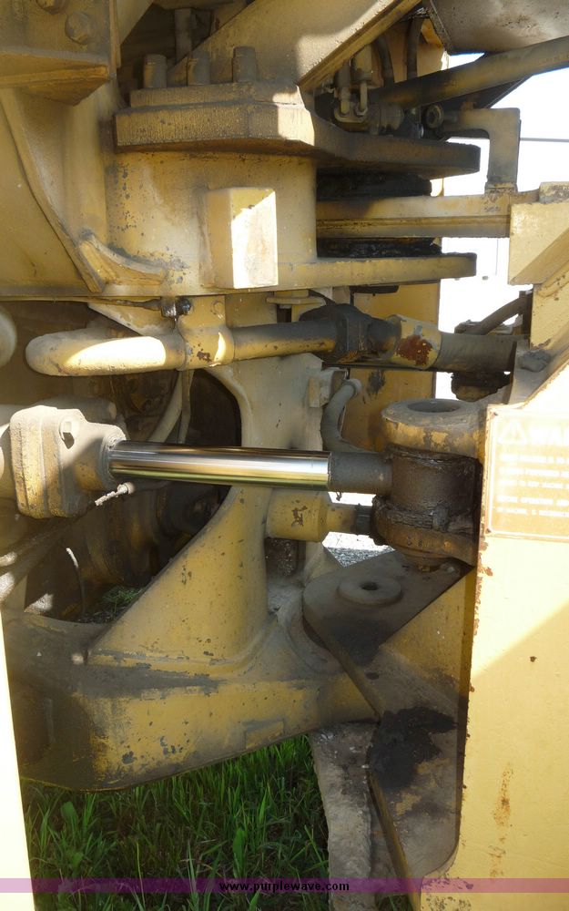 image for item 4031 1984 Caterpillar 988B wheel loader