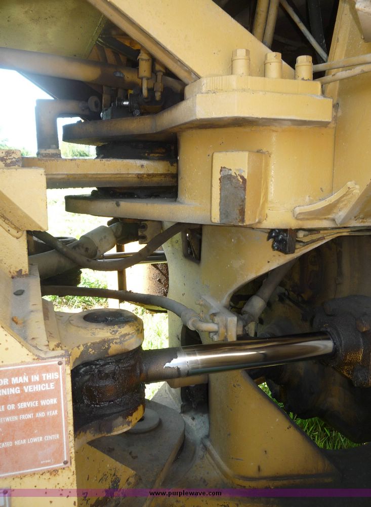 image for item 4031 1984 Caterpillar 988B wheel loader