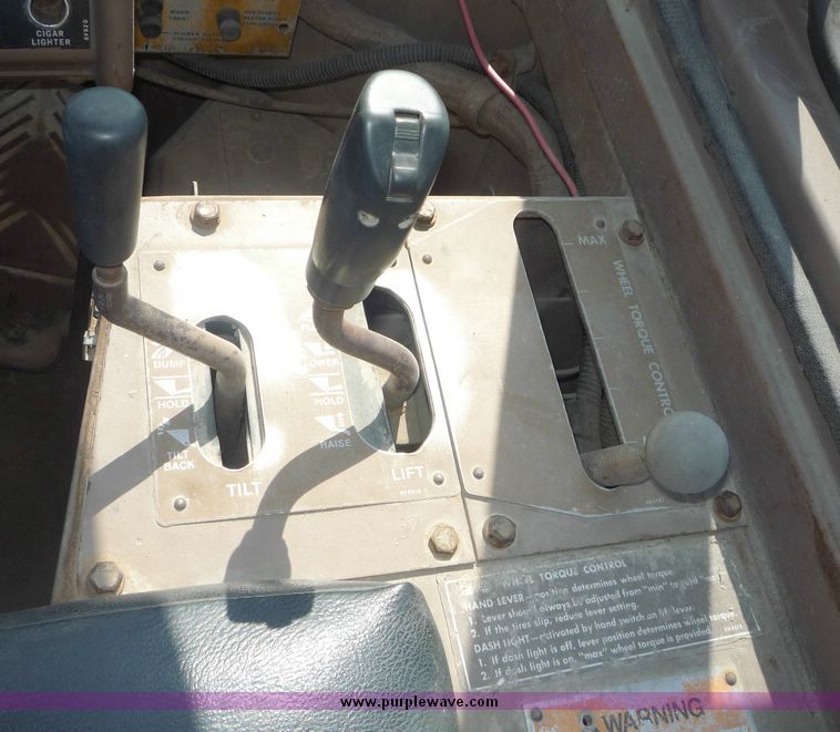 image for item 4031 1984 Caterpillar 988B wheel loader