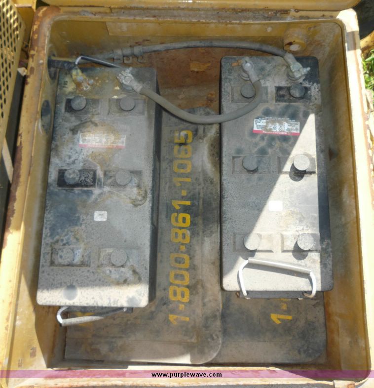 image for item 4031 1984 Caterpillar 988B wheel loader