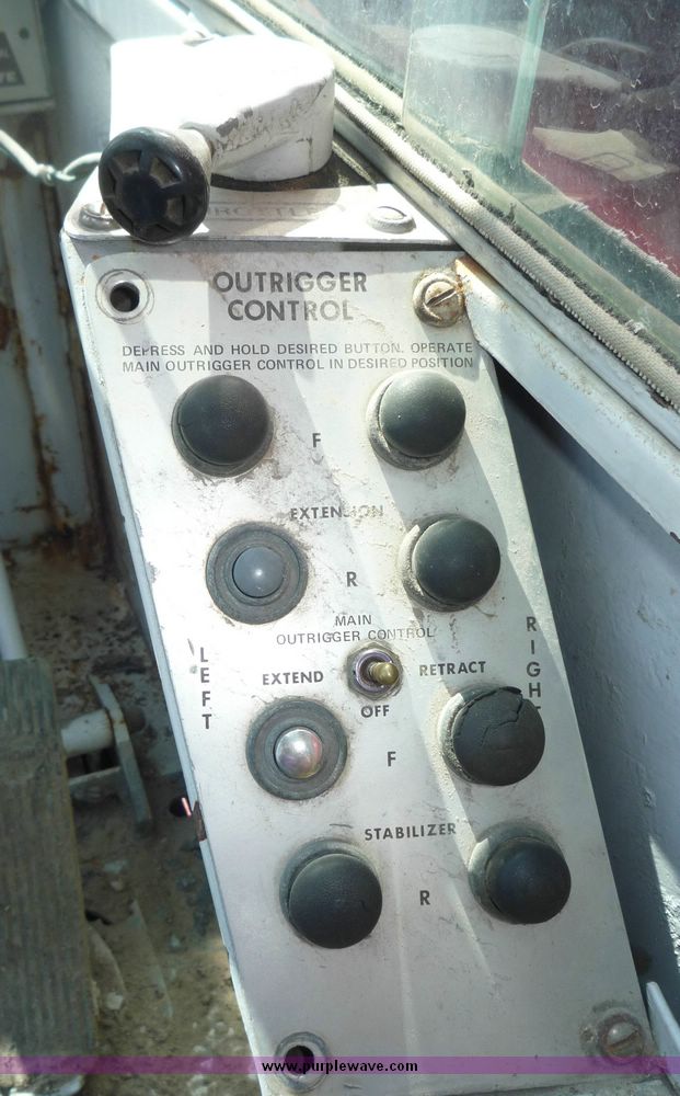 image for item 4033 1975 Grove 50-1 hydraulic crane