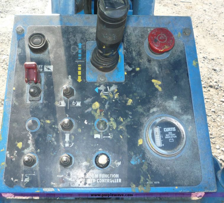 image for item 4036 1998 Genie Z-2018 boomlift