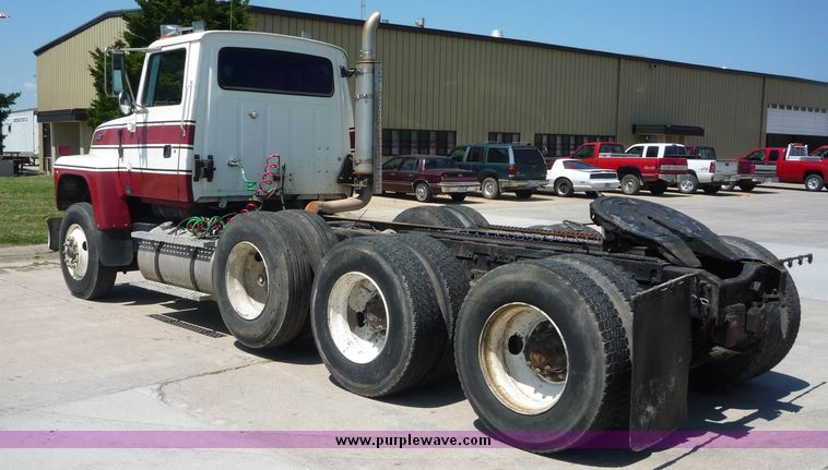 image for item 4038 1995 Ford Conventional L9000 triple axle semi truck