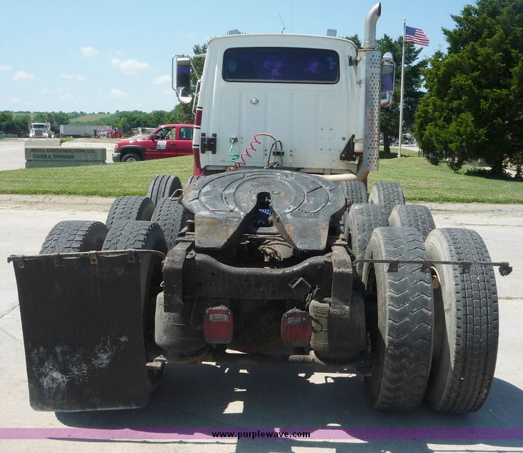 image for item 4038 1995 Ford Conventional L9000 triple axle semi truck