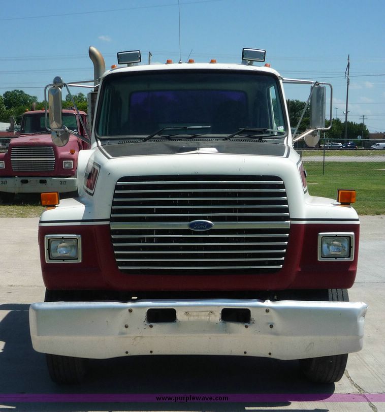 image for item 4038 1995 Ford Conventional L9000 triple axle semi truck