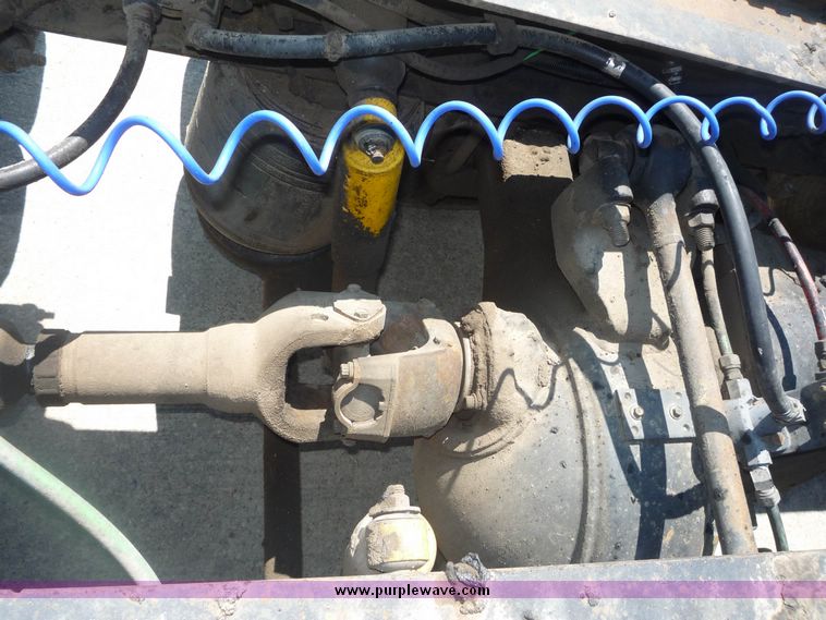 image for item 4038 1995 Ford Conventional L9000 triple axle semi truck