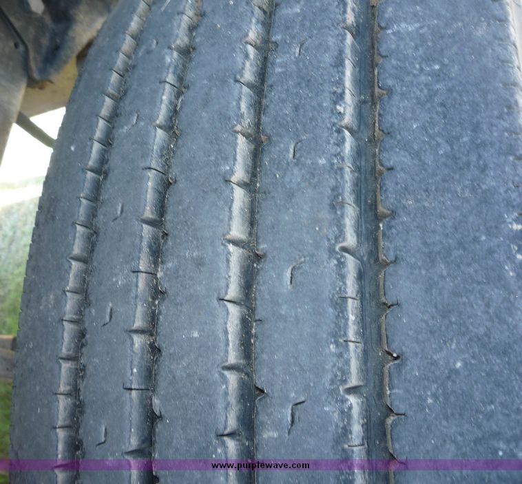 image for item 4038 1995 Ford Conventional L9000 triple axle semi truck