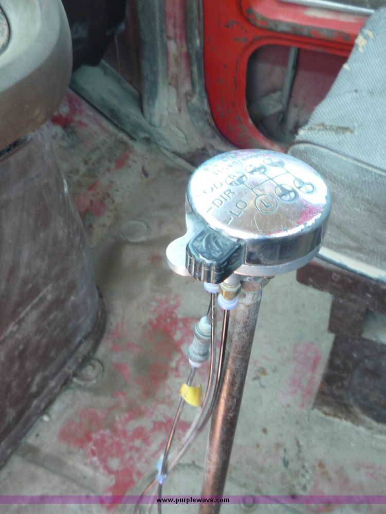 image for item 4039 1975 Ford 9000 tandem truck tractor