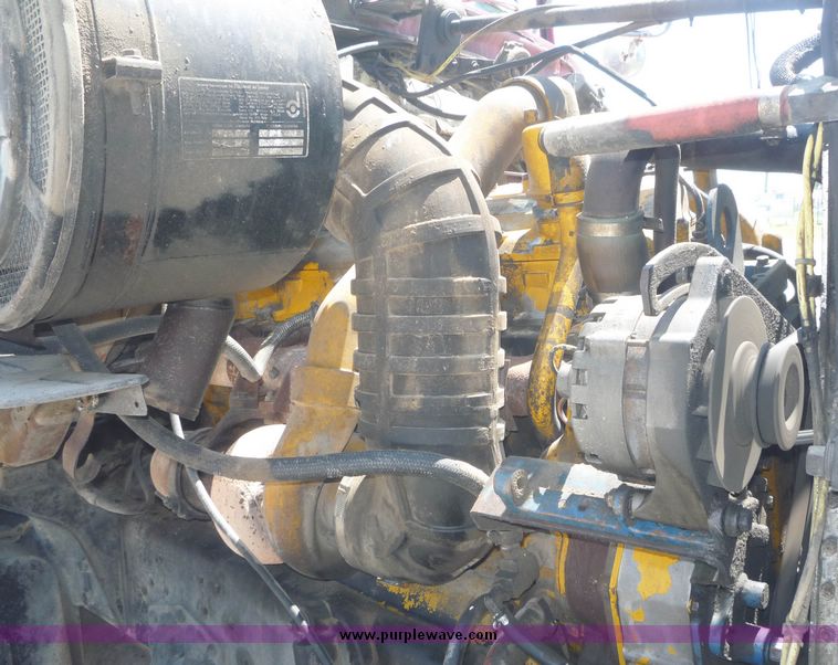 image for item 4039 1975 Ford 9000 tandem truck tractor