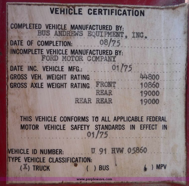 image for item 4039 1975 Ford 9000 tandem truck tractor