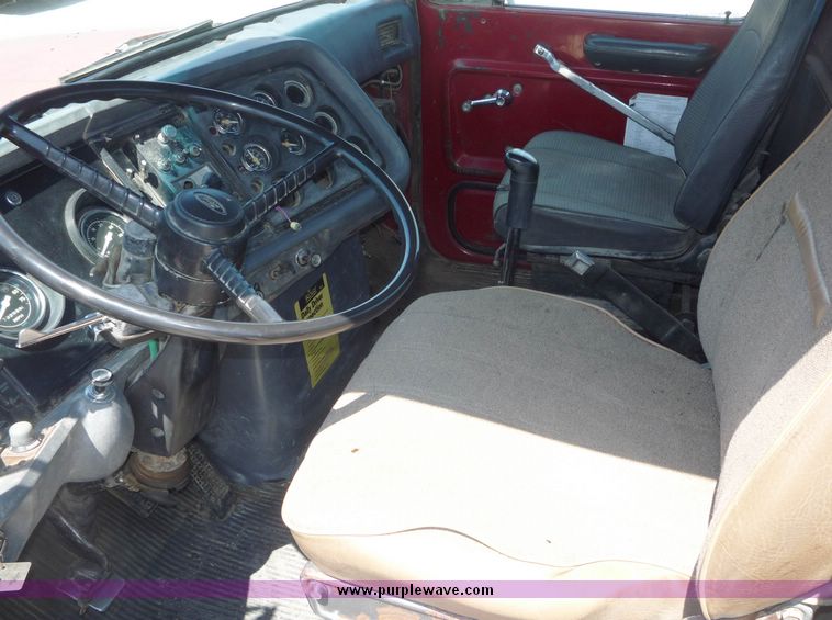 image for item 4040 1984 Ford Conventional L9000 tandem semi truck