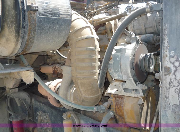 image for item 4040 1984 Ford Conventional L9000 tandem semi truck