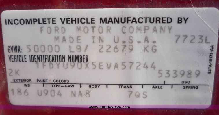 image for item 4040 1984 Ford Conventional L9000 tandem semi truck