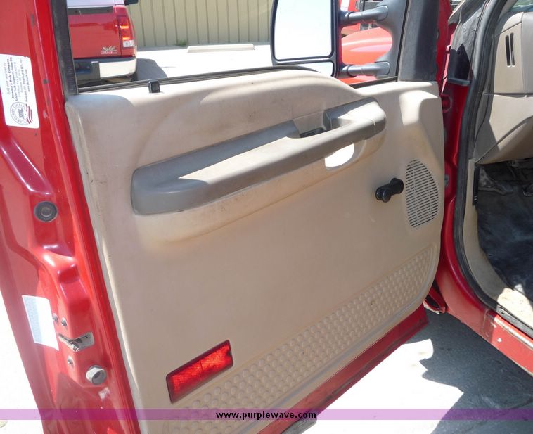 image for item 4043 2002 Ford F350 Super Duty crew cab pickup with Reading utility bed