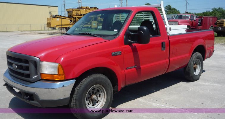 image for item 4045 2000 Ford F250 Super Duty pickup truck