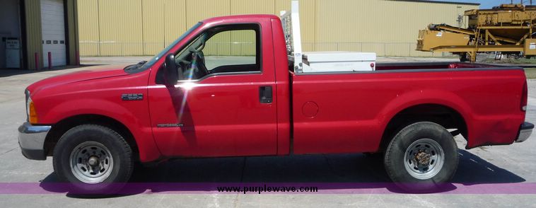 image for item 4045 2000 Ford F250 Super Duty pickup truck