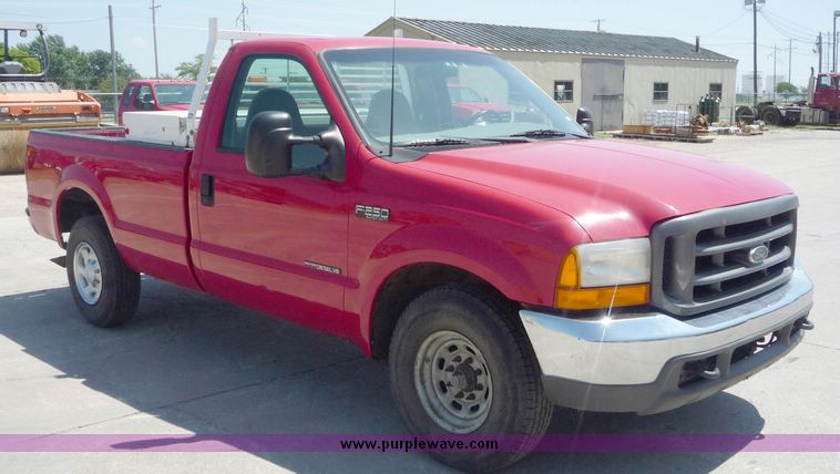 image for item 4045 2000 Ford F250 Super Duty pickup truck