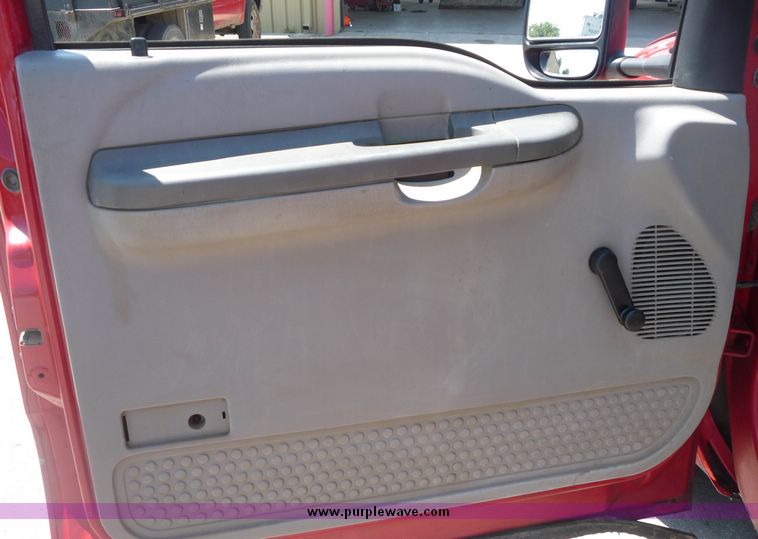 image for item 4045 2000 Ford F250 Super Duty pickup truck