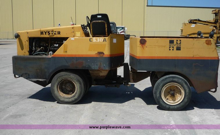 image for item 4047 Hyster C530A pneumatic rubber tire roller