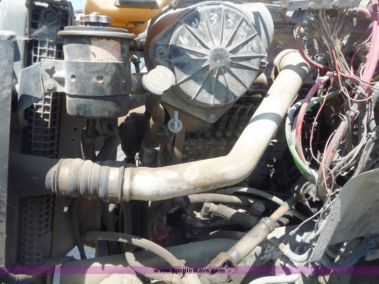 image for item 4048 1995 Ford F800 truck with Turner utility bed