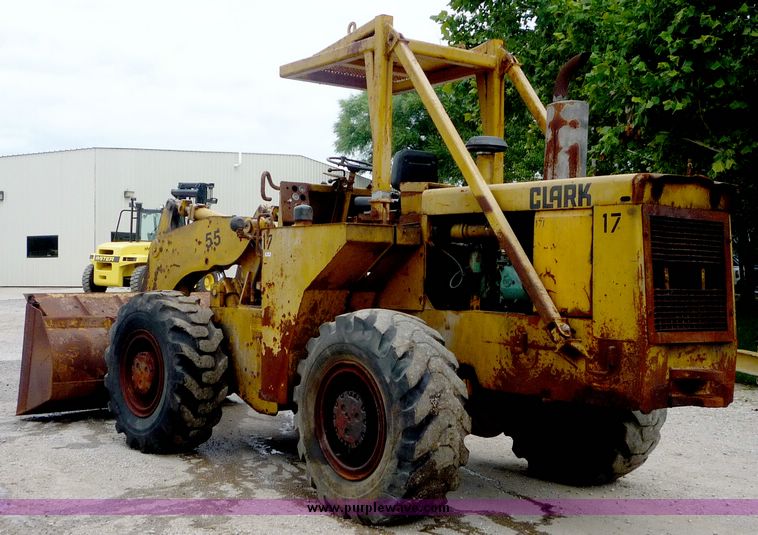 image for item 4082 1974 Clark 55 wheel loader