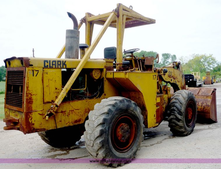 image for item 4082 1974 Clark 55 wheel loader