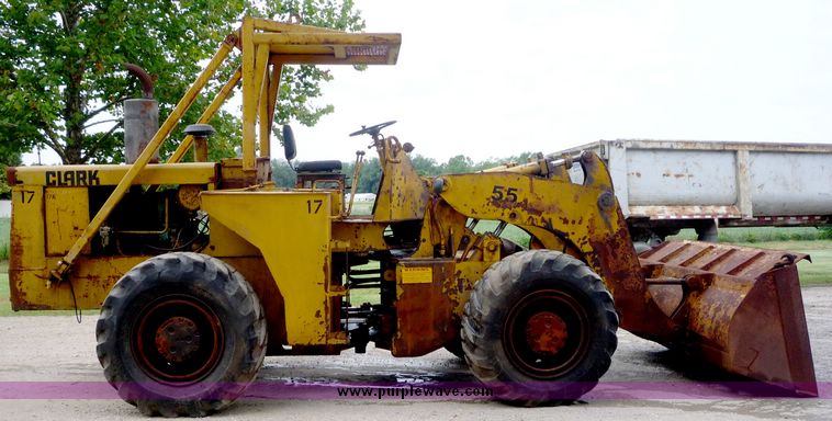 image for item 4082 1974 Clark 55 wheel loader
